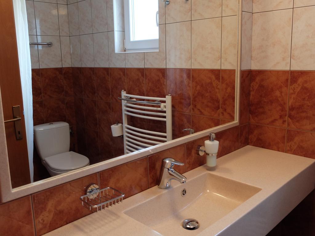 Apartments Sunce Brna Bilik gambar