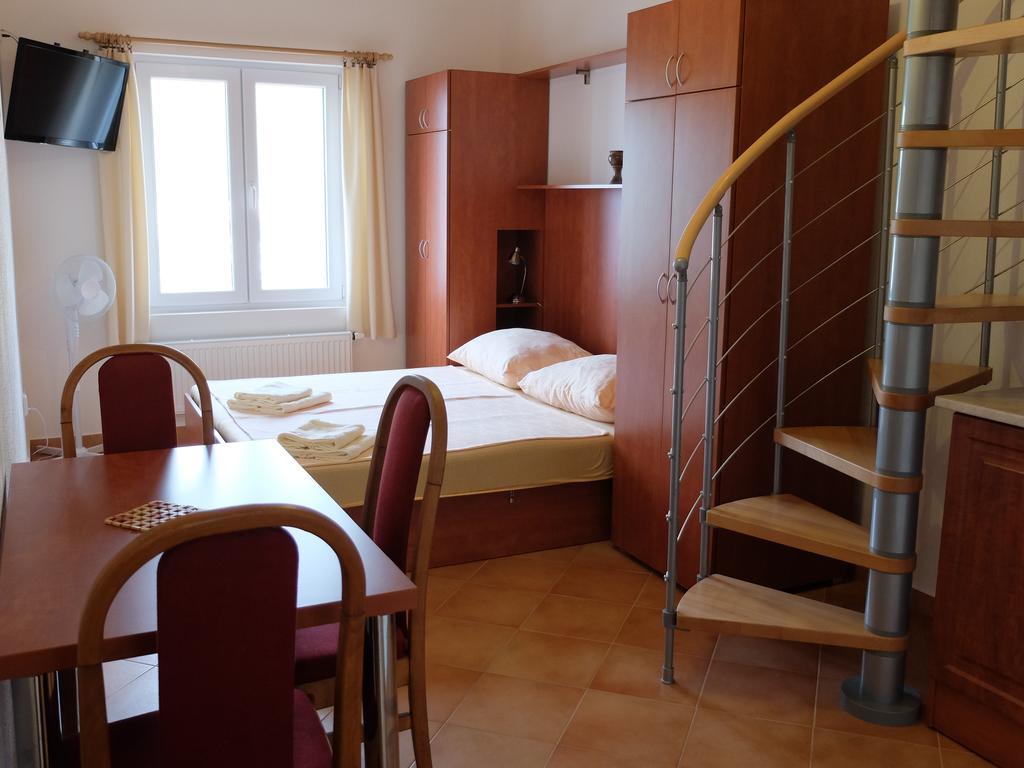 Apartments Sunce Brna Bilik gambar